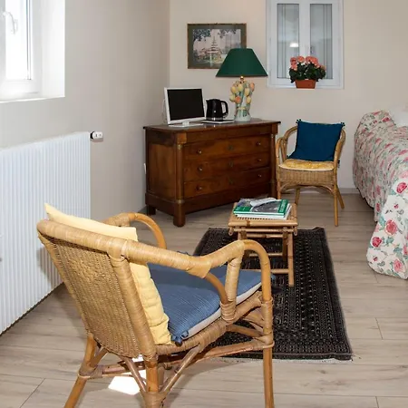 Marguerite 65 Rue Legout Lesage 76260 Et Marais Couette-café *