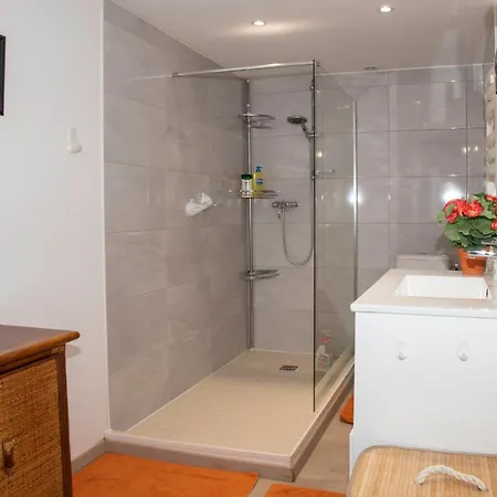 Marguerite 65 Rue Legout Lesage 76260 Et Marais * Ponts-et-Marais